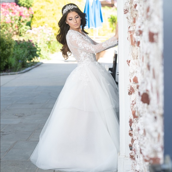 Hi, I’m Dinah! - Picture 1 of 1